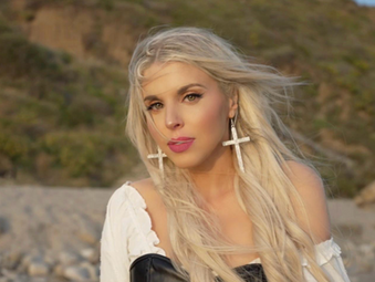 Faith, Courage, and a Turning Point: Firerose Releases “Do Not Be Afraid”