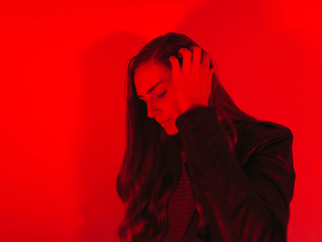 Annie Anna returns with the tender new single 'Drowning'