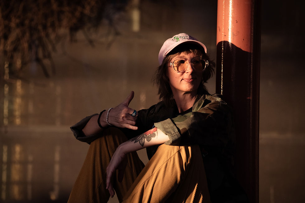 Daisy O’Connor returns with a moving portrait of memory on new single ‘L.I.R.R.’