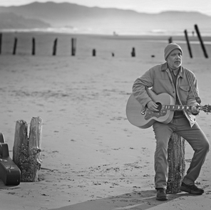 Greg Roensch finds clarity in the corners on new album 'Down at the Polystereophonic Dive Bar'