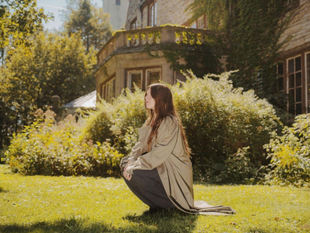 Gia Margaret shares new single 'Alive Inside'