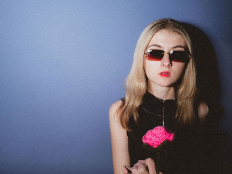 Ava Valianti shares raw new single 'Sophomore Slump'