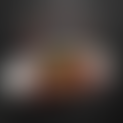 Паве зі свинини під вишневим соусом