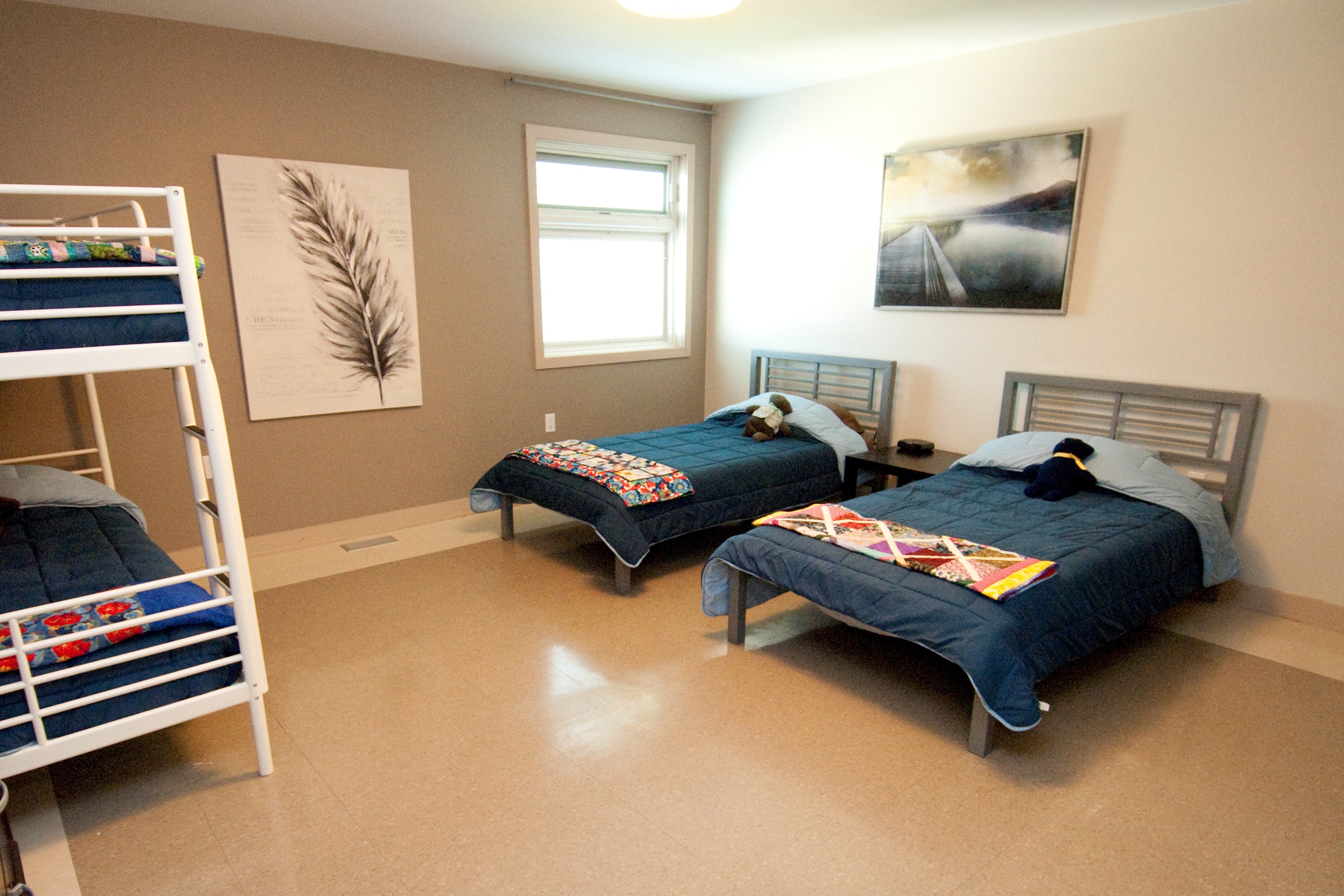 Interval House of Ottawa bedroom