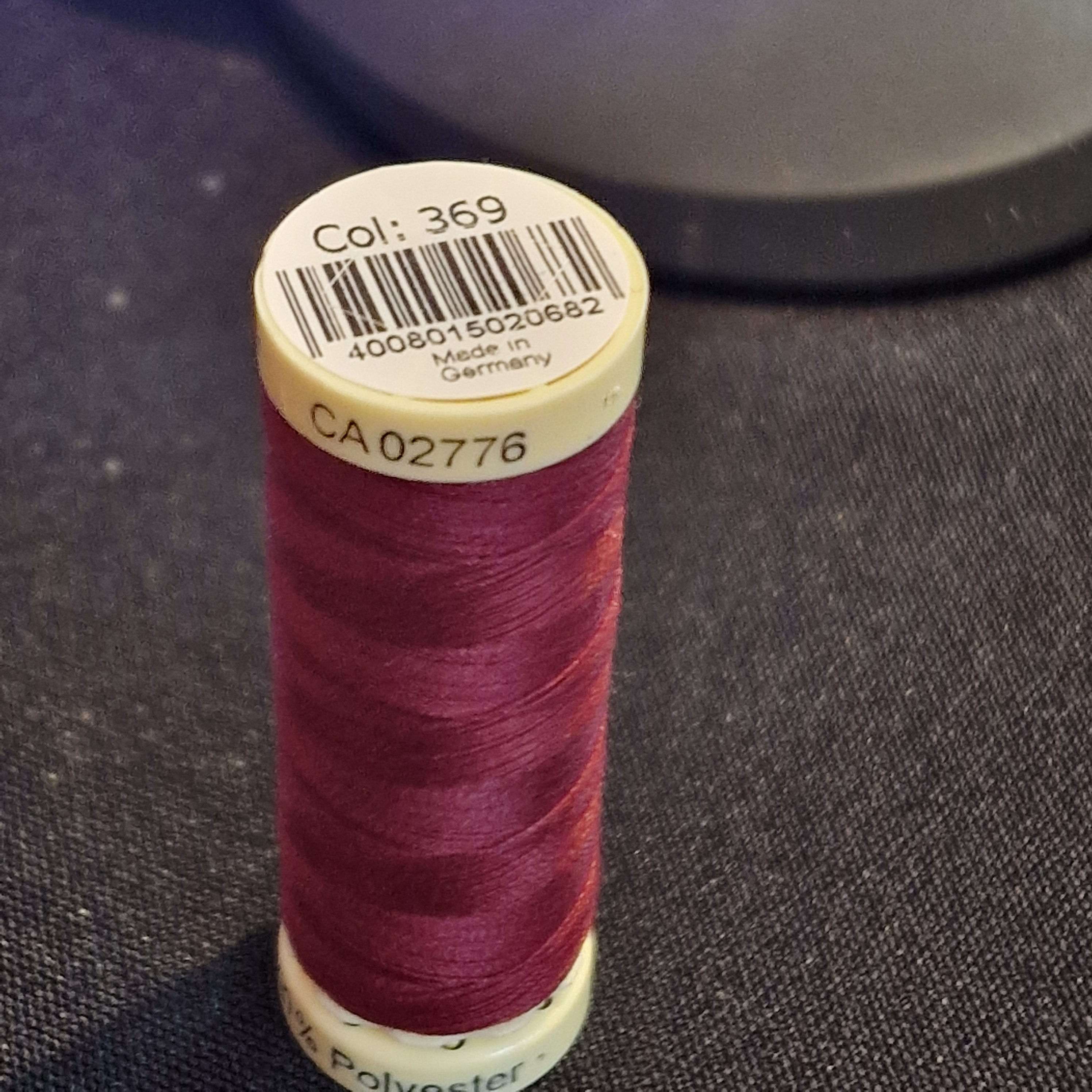 Bobine de fil pour tout coudre 100m, polyester col  369