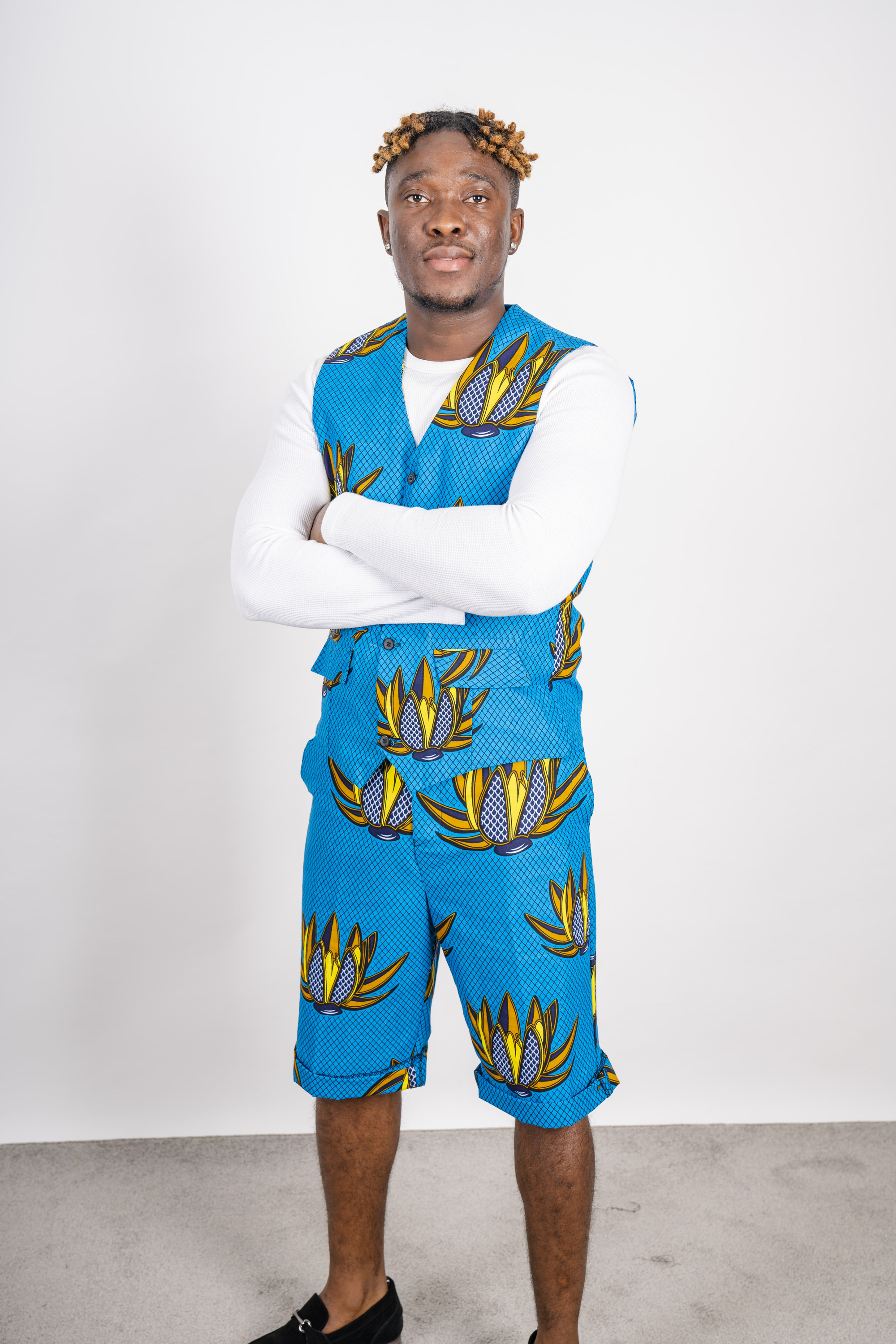 Blue men short and suit vest 