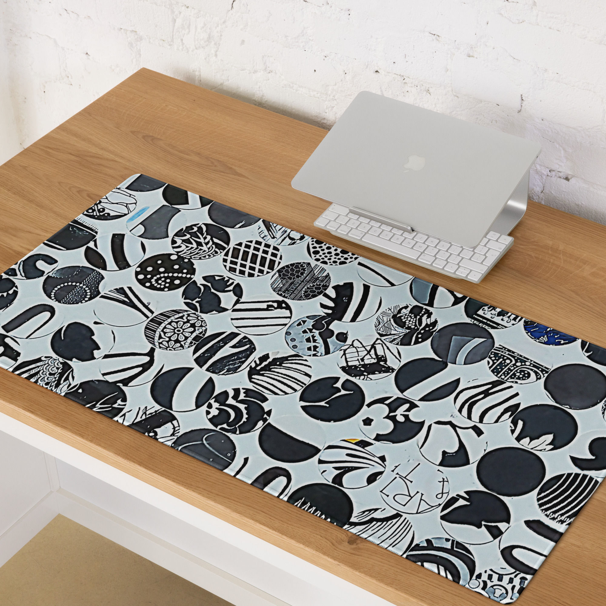 Black and White Echo Gaming mouse pad