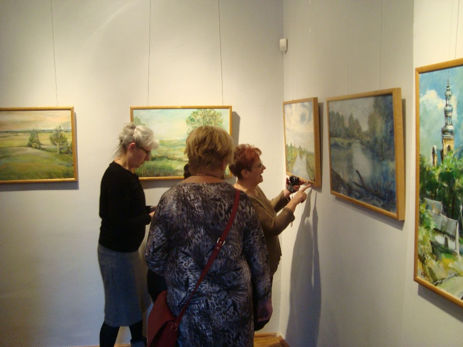 Wernisaż malarski Słupeckiego Towarzystwo Społeczno Kulturalnego