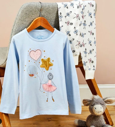 Screenshot 2022-10-17 at 23.09_edited.jpg