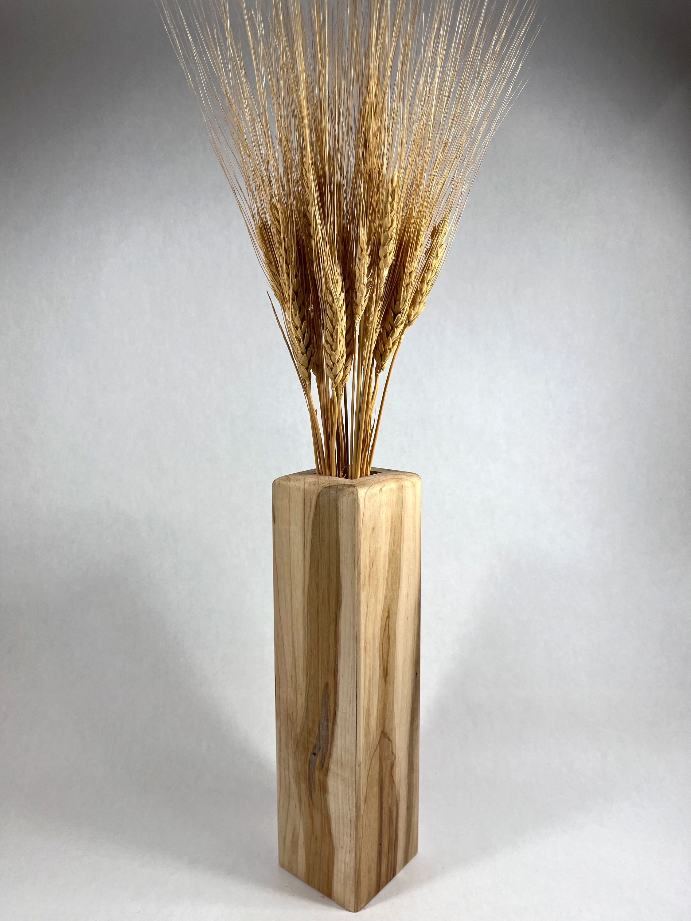 WV24 Wooden Vase for Straw Flowers