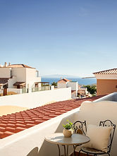 Moderní duplex na prodej v San Eugenio Alto na Tenerife s výhledem na oceán a terasou. Stylově zrekonstruovaný apartmán v Costa Adeje vhodný pro investici i rekreační bydlení.