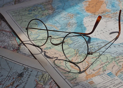 eyeglasses-8227429_1920.jpg