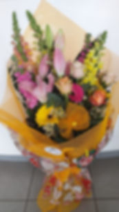 Mazzo misto violaciocca, lillium,  rose,gerbere e bocca di leone