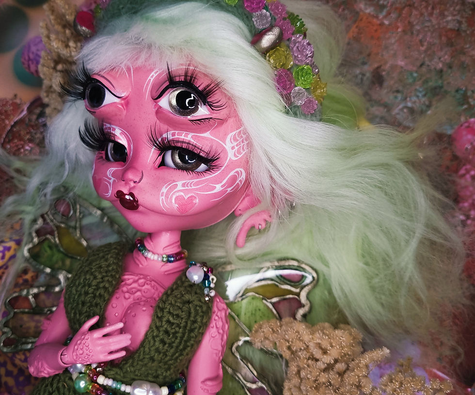 Thumbnail: The Creature White ver