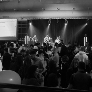 Reprises pop rock soirée privée entreprise Auvergne Rhône-Alpes