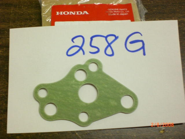 *1EA OEM HONDA GASKET OIL PUMP ALL CT90 CT110 ALL ATC90 ATC110 OTHER 90CC (258G)
