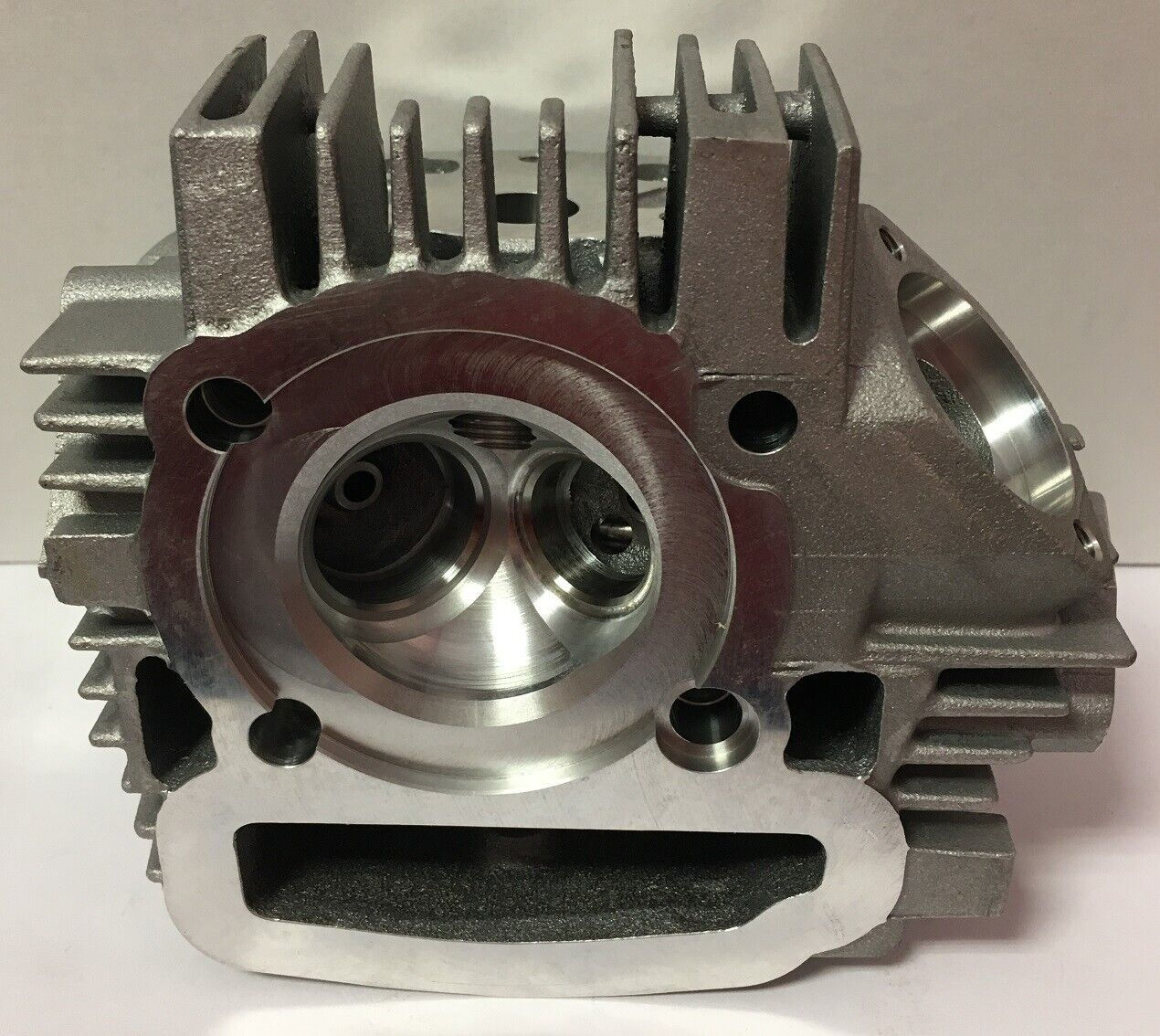 *1EA OEM HONDA OEM HONDA CYLINDER HEAD 12200-121-650 (334E)