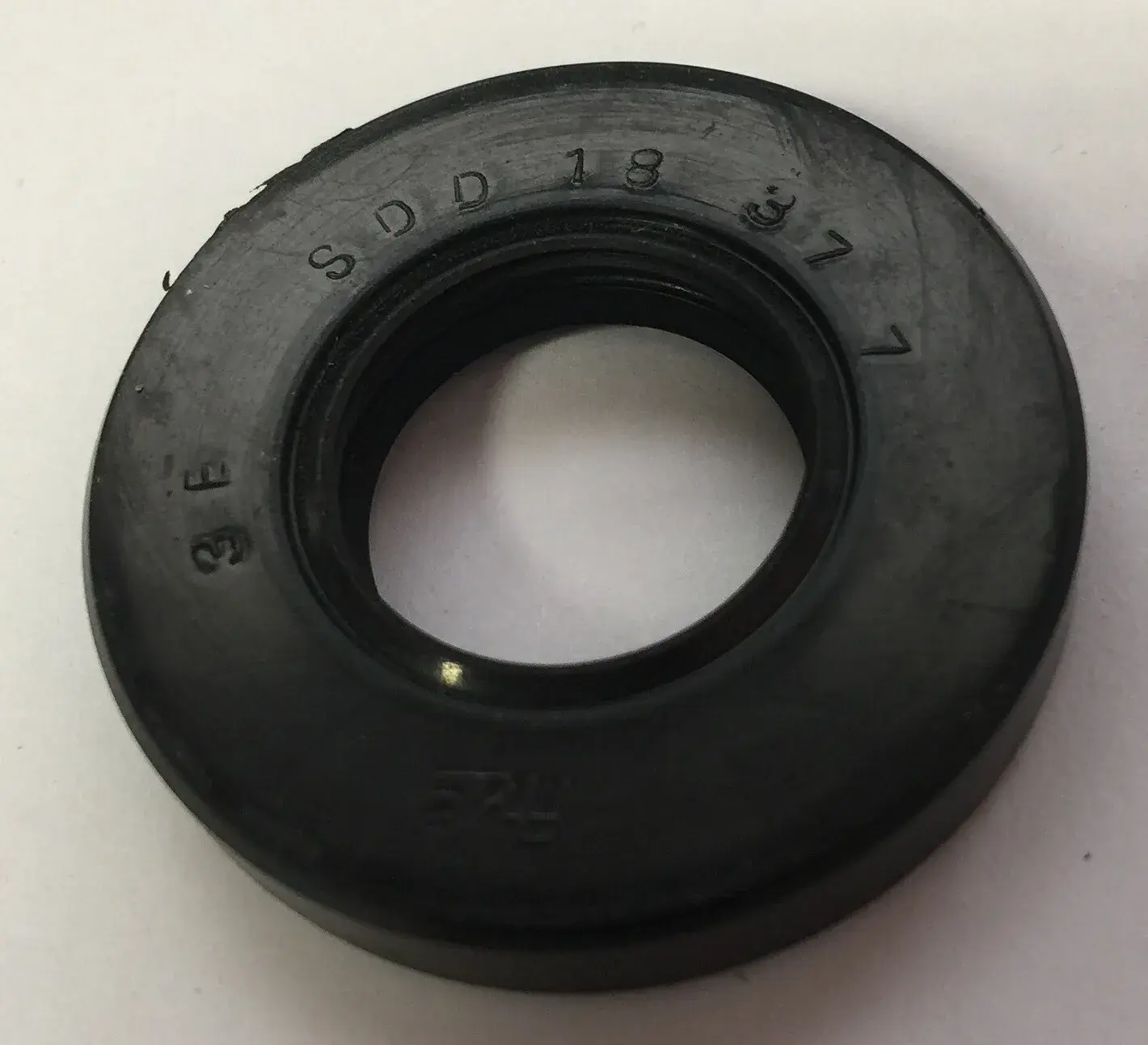 *OEM OIL SEAL, REAR WHEEL CA100 CA110 CA105T CT200 CT90K0 CL90 CM91 S65 (335M)