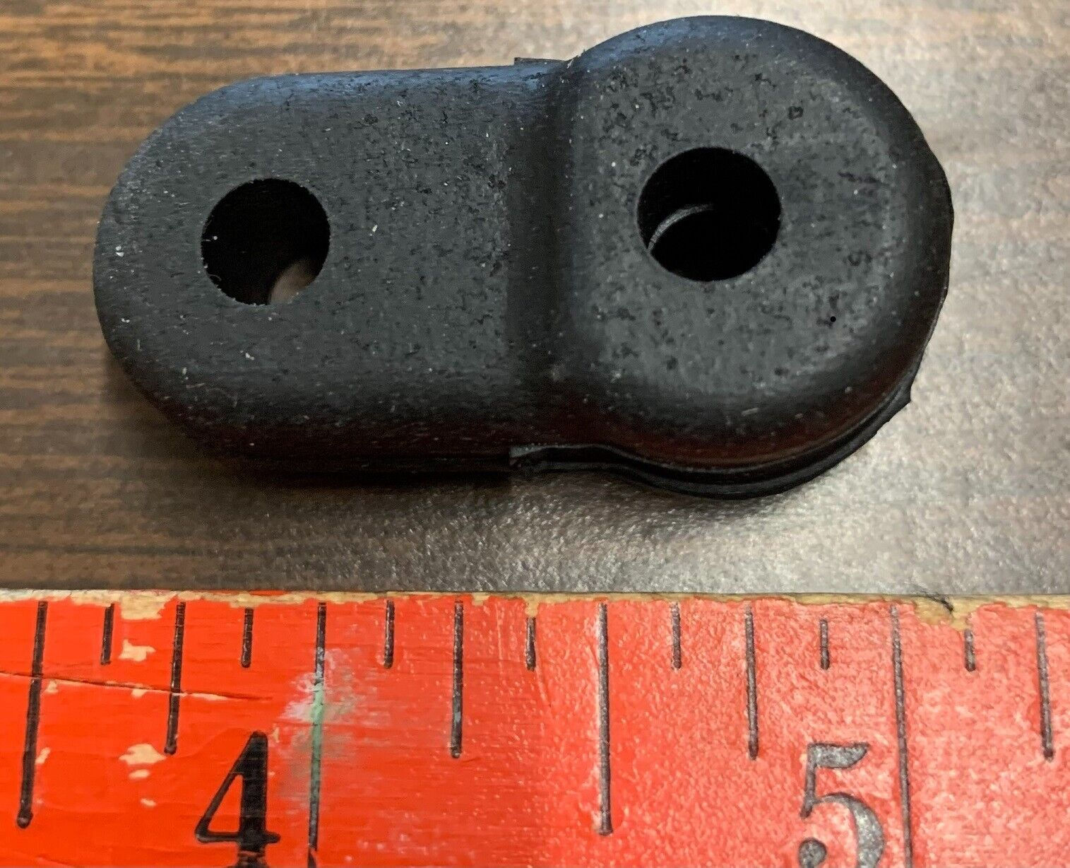 *1EA OEM HONDA RUBBER,T/L.MTG. FITS ATC250R 1985 33715-VM6-000 (R2329)