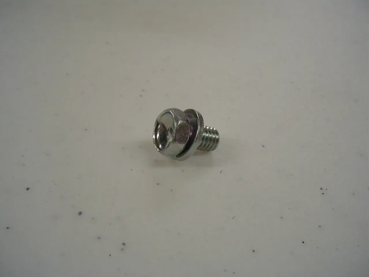 *1EA OEM HONDA BOLT W/WASHER 6MMx10MM C70 PASSPORT (269Y)