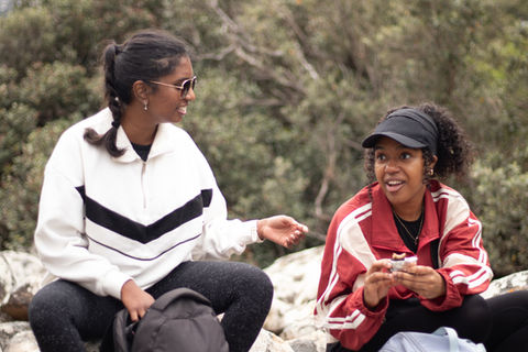 Talking in Baviaanskloof, Hout Bay
