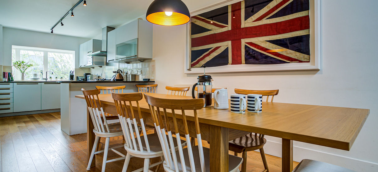 Dining table at 43 Clearwater in the Cotswolds
