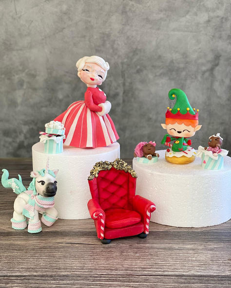 holiday cake-birthday-girl birthday party-elf cake-cake-best bakery, bakery near me, San Diego bakery, custom cake-party-cake-christmas cake-cake topper-unicorn-chair-cake topper