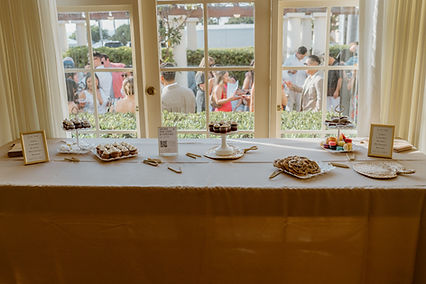 SHERYLANNEPHOTOGRAPHY_LAJOLLA_ROZELJOE_CAKE-2.jpg