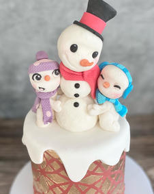holiday cake-birthday-girl birthday party-elf cake-cake-best bakery, bakery near me, San Diego bakery, custom cake-party-cake-christmas cake-cake topper-unicorn-chair-cake topper-frosty and friends