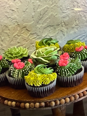 wildflower cupcakes-desert-cactus-desert rose