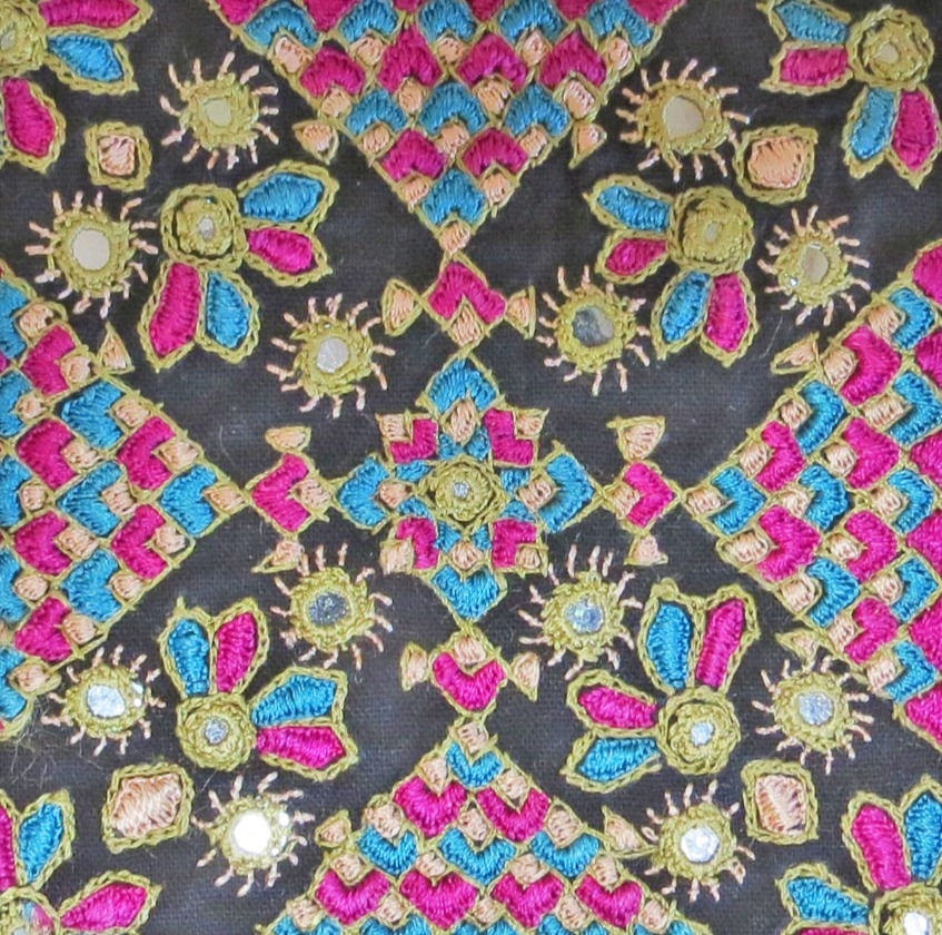 Traditional Hand Stitched Card Q14