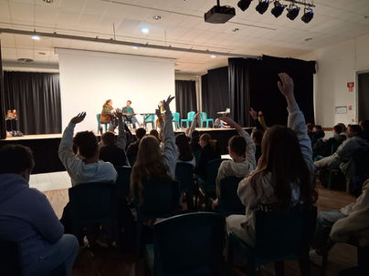 Théâtre Forum par la compagnie BIGCITY autour du Harcèlement et du Cyberharcèlement devant les élèves de l'ensemble scolaire St Joseph de Tinténiac.