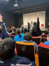 Théâtre Forum par la compagnie BIGCITY autour du Harcèlement et du Cyberharcèlement devant les élèves du Collège Roger Vercel de Dinan.