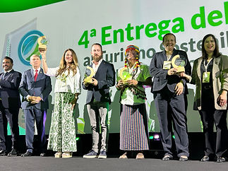 ganadores 2025 secc premnio.jpg