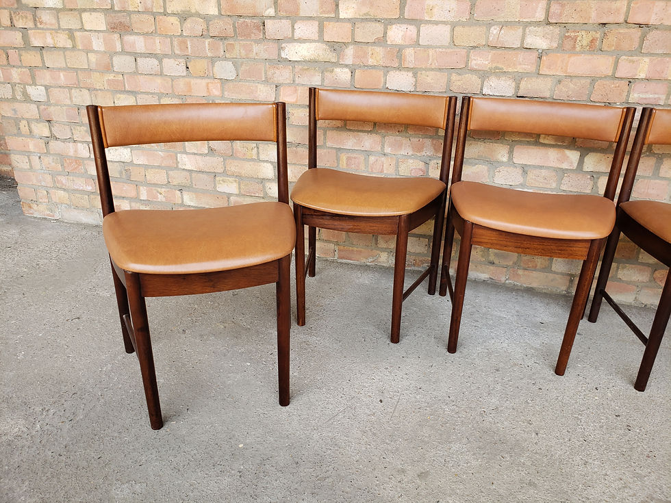 Thumbnail: Rosewood Mcintosh Dining Table & 6 Chairs