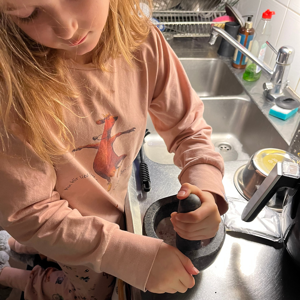 Chokladknäck med polkagris – julgodis när det är som bäst