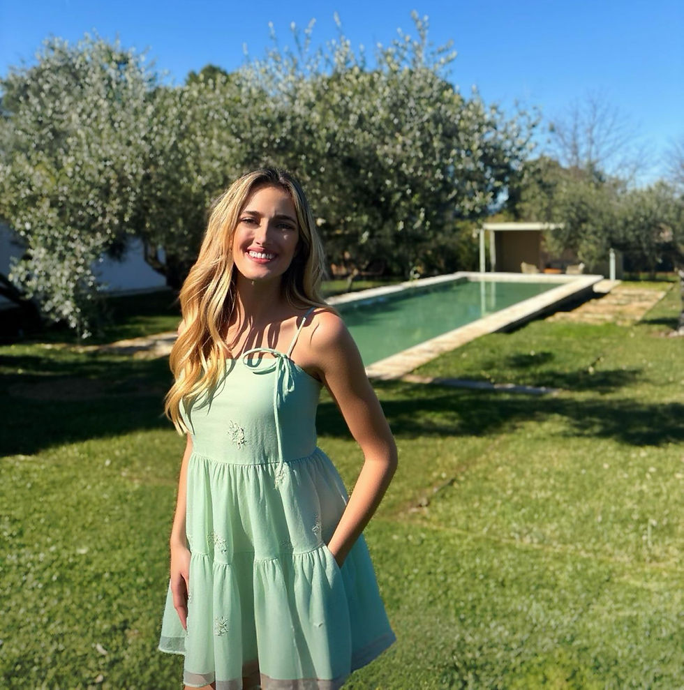 Sara Younkman_edited.jpg