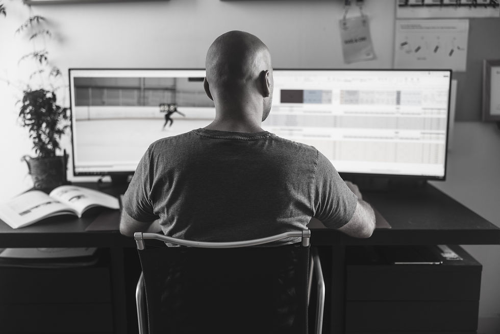 Arnaud Muccini is working on an advanced video analysis.