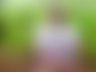 Os cantos de Dona Nonata, 72 anos, são um grito de resistência e um abraço de esperança. Suas palavras e melodias falam de terra, de fé, de ancestralidade e de amor pelo que é simples e verdadeiro.