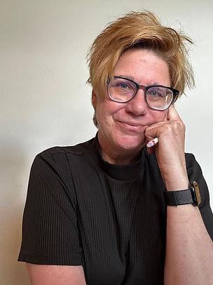 Portrait Heike kurze Haare.jpeg