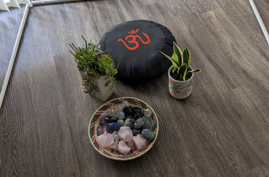 Unpainted Giza Meditation Pyramid