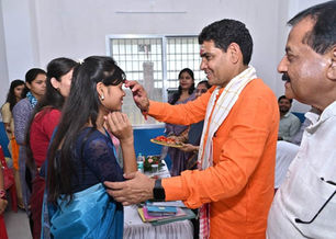 संघर्ष ही सफलता का मार्ग है,दृढ़ संकल्प के साथ करें अध्ययन....