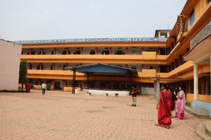 छत्तीसगढ़ के महासमुंद जिले के सराईपाली में कुटेला मिशनरी स्कूल में धर्मांतरण का मामला उठाया हिंदू संगठनों ने....