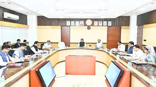 मुख्यमंत्री विष्णु देव साय की अध्यक्षता में आज यहां मंत्रालय महानदी भवन में आयोजित कैबिनेट की बैठक में अनेक महत्वपूर्ण निर्णय लिए गए….