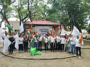 MY Bharat के स्वच्छता पखवाड़ा अभियान के तहत विद्या वाटिका में चला स्वच्छता अभियान, 40 से अधिक युवाओं ने लिया हिस्सा......