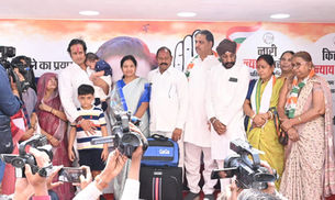 मंत्र उपचार के साथ चुनावी न्याय रथ का शुभारंभ,विकास उपाध्याय न्याय रथ में सवार होकर रायपुर लोकसभा के अंतर्गत आने वाले नौ विधानसभा में करेंगे चुनावी प्रचार,,न्याय रथ में ही करेंगे रात्रि विश्राम।