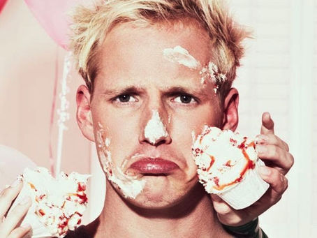 JAMIE LAING HEADS TO STUDENT DISCOUNT EVENT @ QUEENSGATE