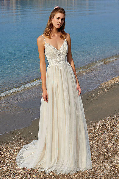 Destination romance Brautkleid Fließend