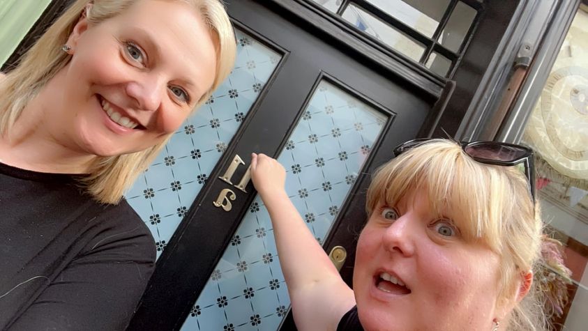 Katie & Lucy Trinder visit Ted Lasso in Richmond