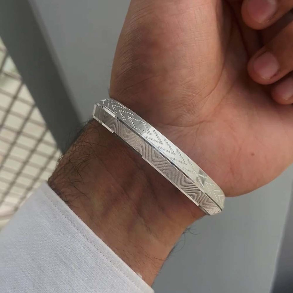 Platinum Finishing v-Shape Wave Design Silver Kada 30 gm